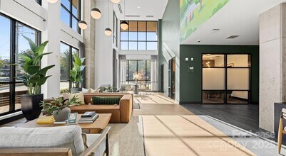 4312 Yancey Rd in Charlotte, NC - Foto de edificio - Building Photo