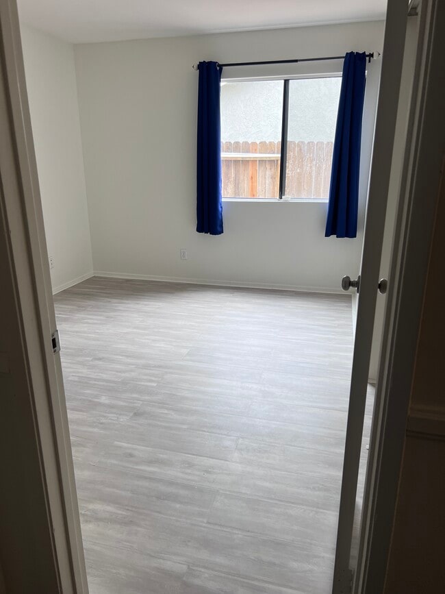 property at 736 Biscayne Ave