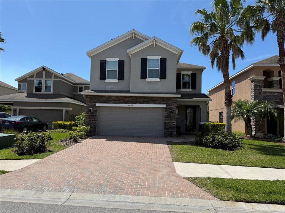 8479 Nandina Dr in Sarasota, FL - Building Photo