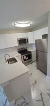 2771 Riverside Dr in Coral Springs, FL - Building Photo - Building Photo
