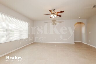 1622 SW 22nd St in Cape Coral, FL - Foto de edificio - Building Photo