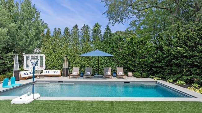 59 Harbor Ave in Marblehead, MA - Building Photo - Building Photo