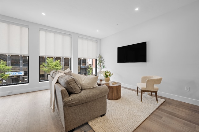 414 Main St in Worcester, MA - Building Photo - Building Photo