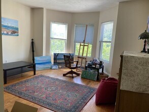 392 Centre St, Unit 2 in Boston, MA - Building Photo - Building Photo