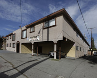 13135 Vanowen St in North Hollywood, CA - Foto de edificio - Building Photo