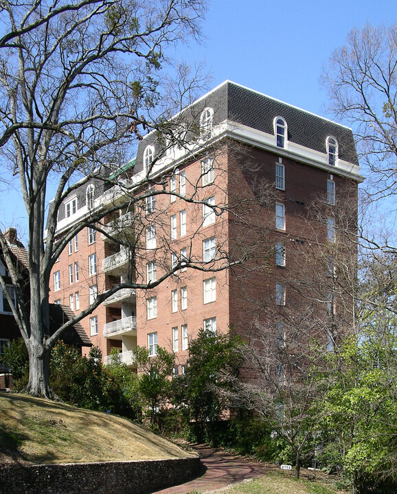 Hanover Place in Birmingham, AL - Building Photo