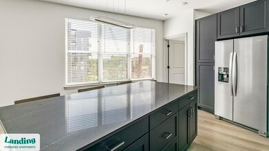 91 Jensen Dr, Unit 2303 in Houston, TX - Building Photo - Building Photo