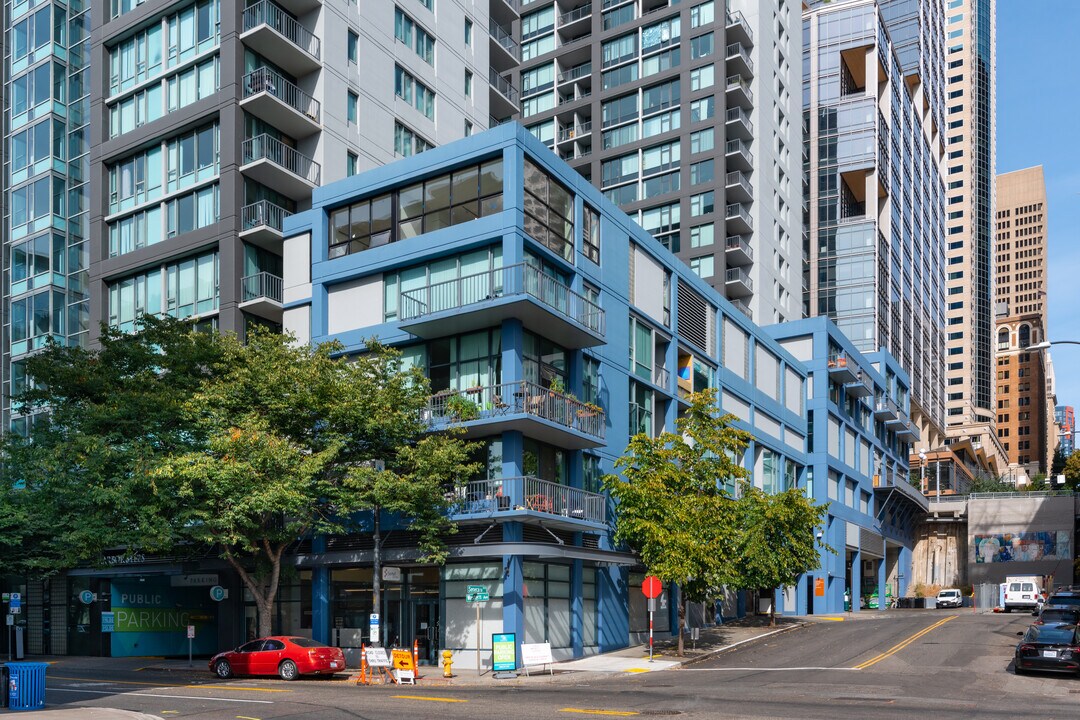 Harbor Steps Southwest Tower in Seattle, WA - Building Photo