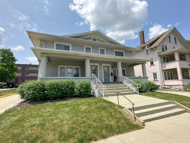 227 Sheldon Ave in Ames, IA - Building Photo - Building Photo