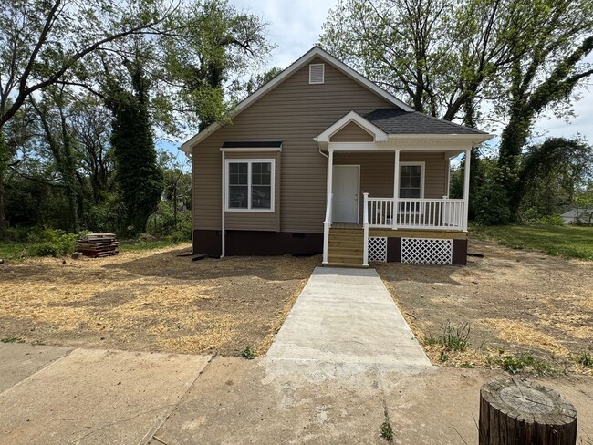 property at 516 Harrison Ave NW