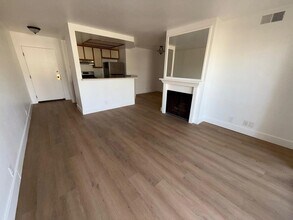 1321 N Vista St in Los Angeles, CA - Building Photo - Building Photo
