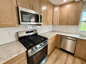 13 Roosevelt Ave in Lodi, NJ - Building Photo - Building Photo