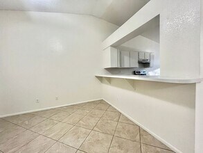 16818 N 56th St in Scottsdale, AZ - Foto de edificio - Building Photo