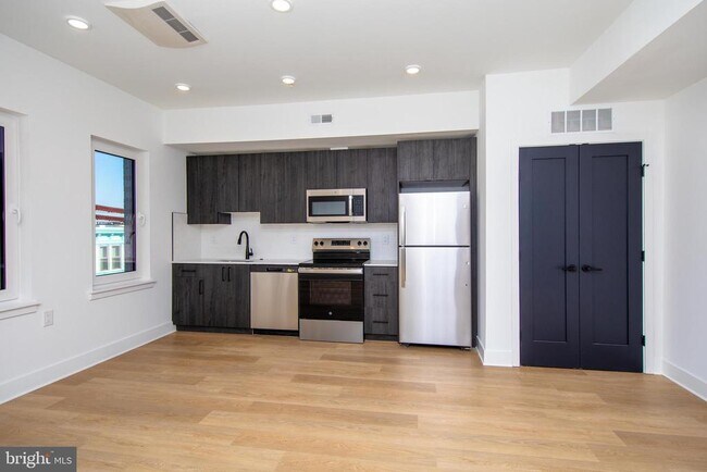 633 N 5th St in Philadelphia, PA - Building Photo - Building Photo
