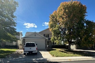 23736 Broadmoor Dr in Parker, CO - Building Photo