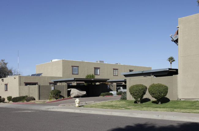 2724 W Mclellan Blvd in Phoenix, AZ - Building Photo - Building Photo