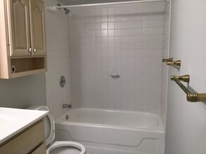 1465 E Putnam Ave in Greenwich, CT - Building Photo - Building Photo