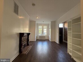 833 11th St NE in Washington, DC - Foto de edificio - Building Photo