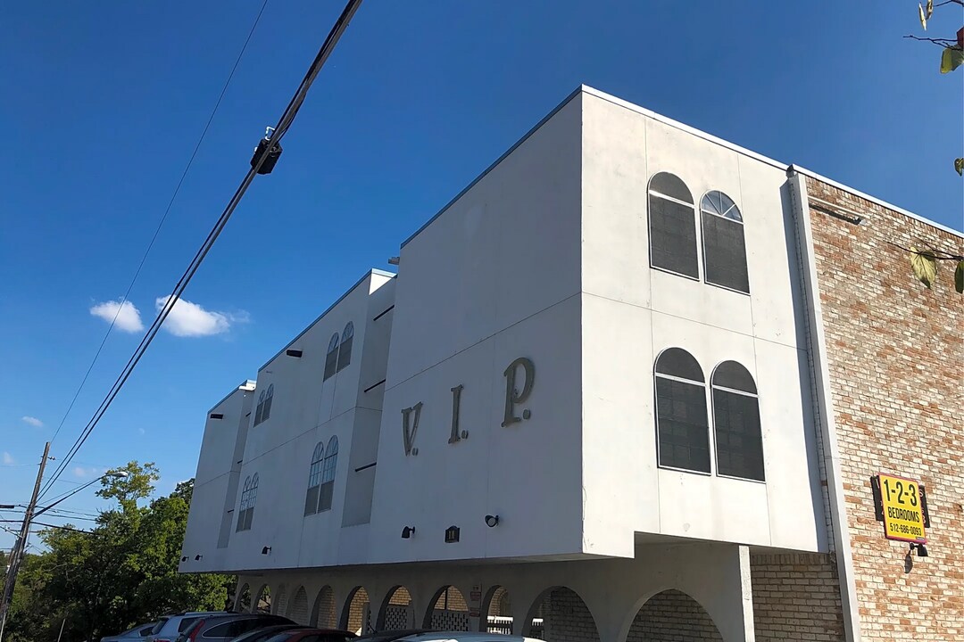 VIP Apartments in Austin, TX - Building Photo