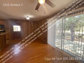 1010 Ave C in Marble Falls, TX - Building Photo - Building Photo