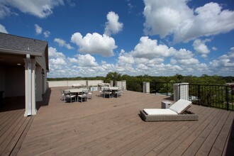 Thomas Park Lofts in College Station, TX - Building Photo - Building Photo