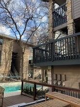 3627 Menchaca Rd in Austin, TX - Building Photo - Building Photo