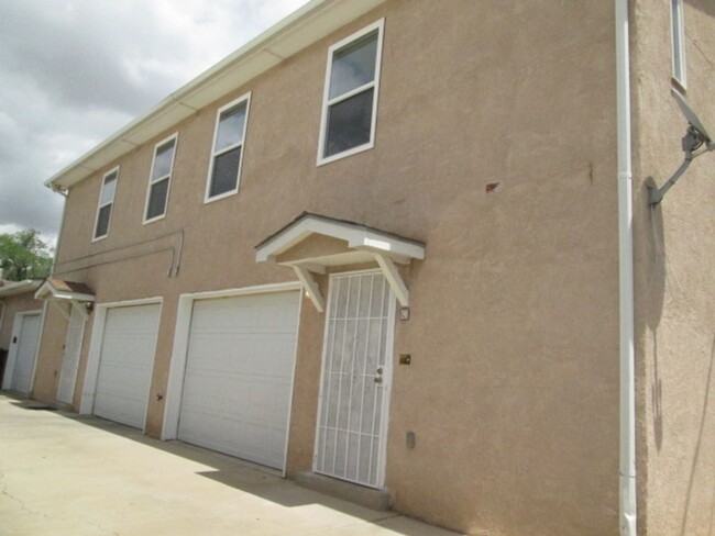 1704 Lead Ave SE in Albuquerque, NM - Building Photo - Building Photo