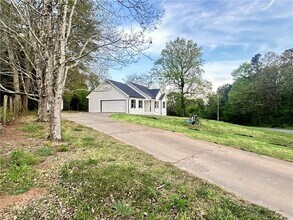 3590 Chamblee Gap Rd in Cumming, GA - Building Photo - Building Photo