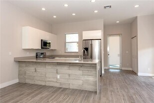 1105 NE 2nd Ave in Fort Lauderdale, FL - Building Photo