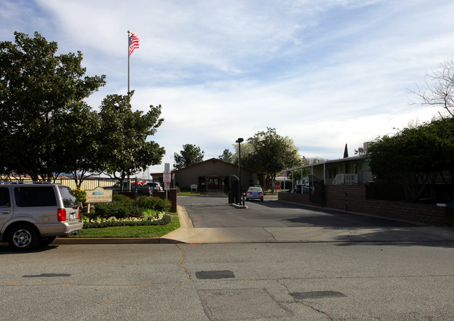 Country Highlands MHC in Beaumont, CA - Building Photo - Building Photo