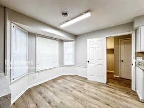 5697 Tulip Tree Dr in Memphis, TN - Building Photo - Building Photo