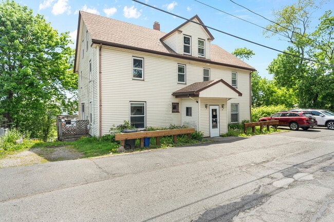 12 Folger Ave, Unit 3