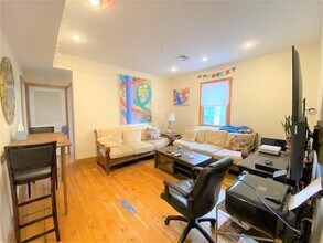 345 Columbia St in Cambridge, MA - Building Photo - Building Photo