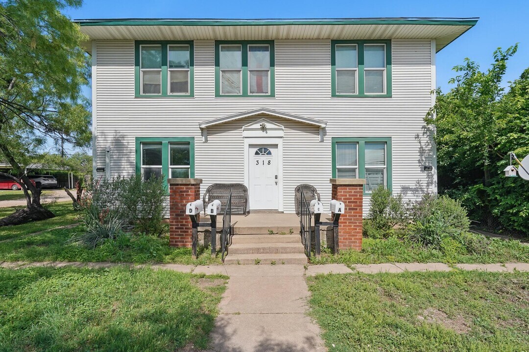 318 Palm St, Unit B in Abilene, TX - Building Photo