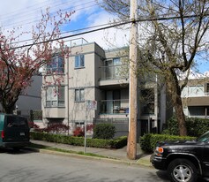 935 W 7th Ave in Vancouver, BC - Building Photo