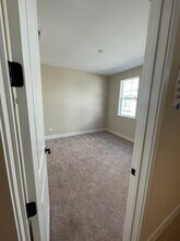 37333 Suncrest St in Newark, CA - Foto de edificio - Building Photo