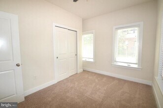 408 Stabler Ln in Alexandria, VA - Building Photo - Building Photo