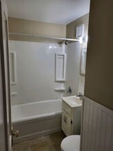 322 McCabe St in Mitchell, SD - Building Photo - Building Photo