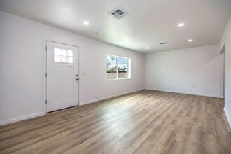 948 E Waverly St in Tucson, AZ - Foto de edificio - Building Photo