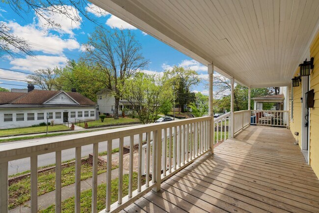 1213 N Roxboro St in Durham, NC - Building Photo - Building Photo