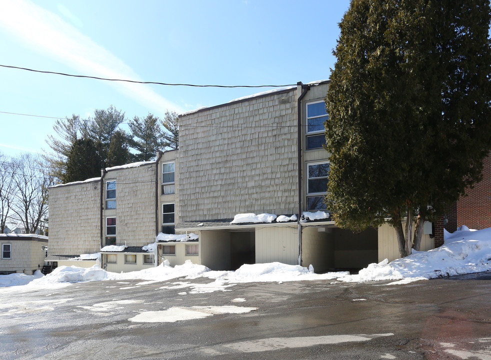 Walnut West in Camillus, NY - Building Photo