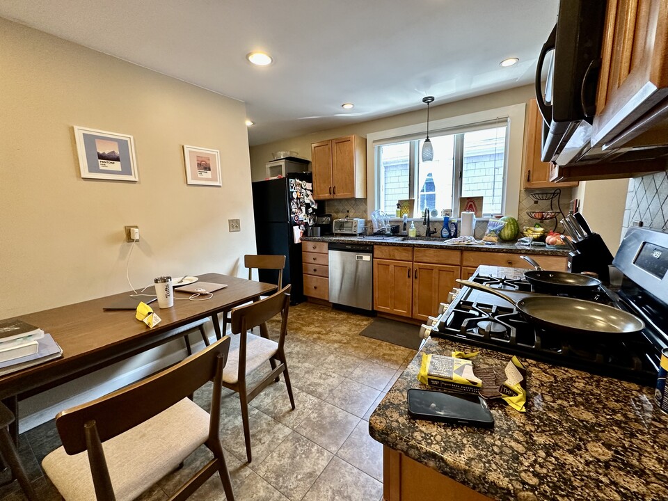 29 Sunset Rd in Somerville, MA - Building Photo