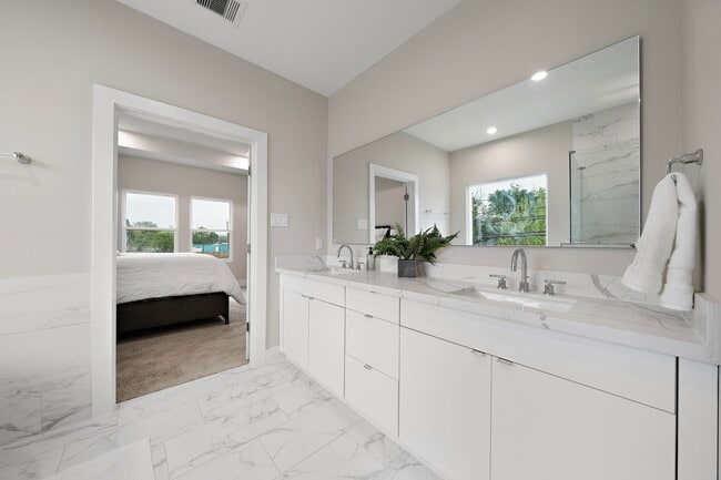 property at 8672 Easthaven Blvd