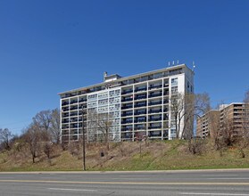 Roanoke Apartments in Toronto, ON - Building Photo - Building Photo