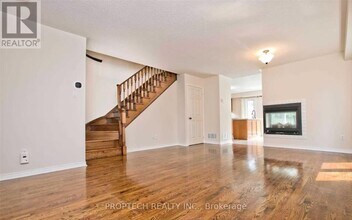 23 Baltic St in Richmond Hill, ON - Building Photo - Building Photo