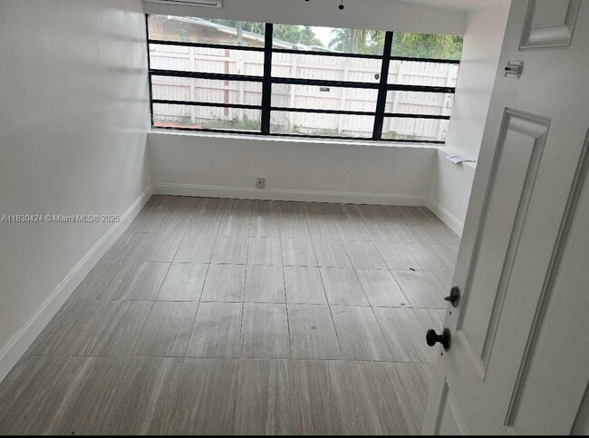 1216 SW 30th Ave in Fort Lauderdale, FL - Foto de edificio - Building Photo