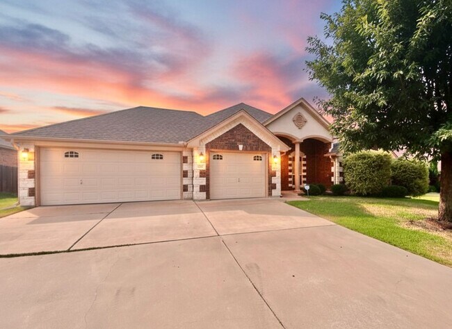 property at 2521 Leatherwood Dr