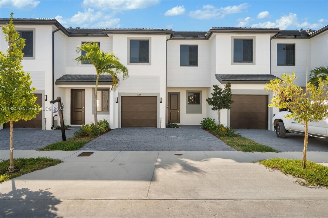 19082 345th Ter in Homestead, FL - Building Photo