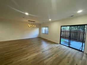 54 Chumalia St in San Leandro, CA - Building Photo - Building Photo