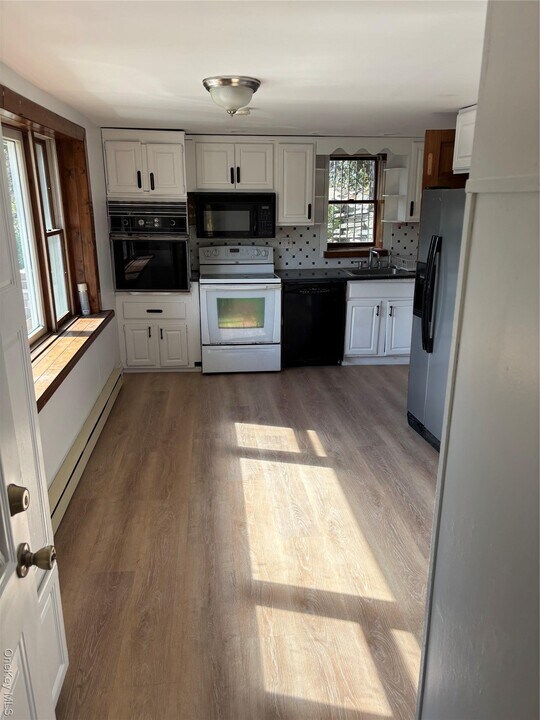 353 Jersey Ave in Greenwood Lake, NY - Building Photo